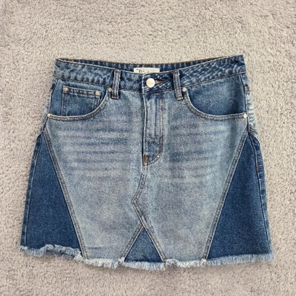 TOBI Denim Patchwork Mini Skirt Juniors Large Blue Frayed Hem Cotton (29" Waist)